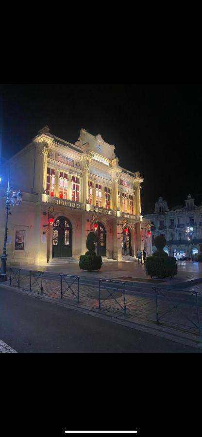 Le Casimir - Superbe T3 En Plein Centre Ville Renove Avec Gout - Wifi Beziers Exterior photo